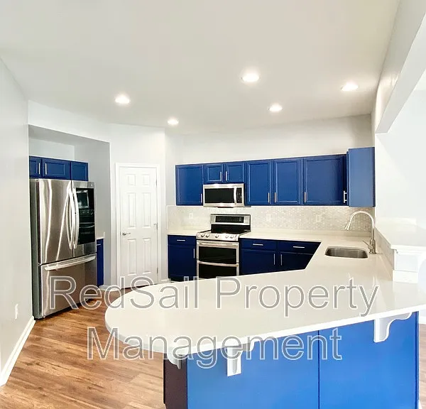 642 Kelso Dr — Photo 8