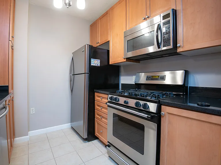 851 N Glebe Rd #203 — Photo 6