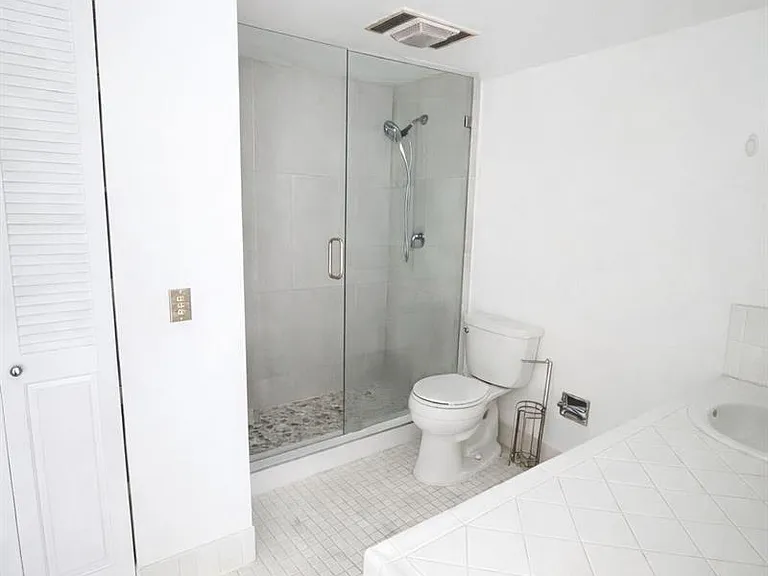 3800 N Hills Dr #315 — Photo 5
