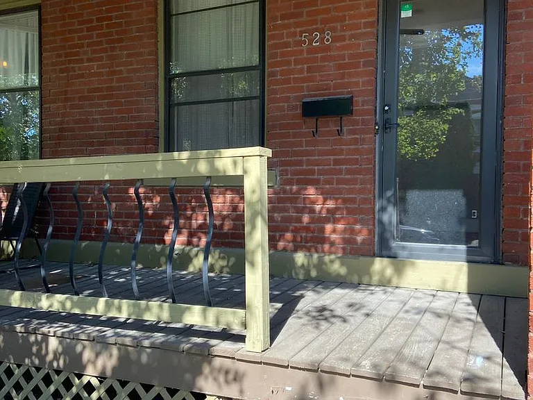 2 Bedroom 1 Bathroom in German Village — Photo 3