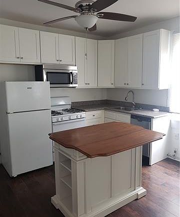 4th image of 1029 Leontine St #A