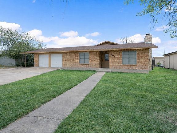 3rd image of 203 Margaret Ln