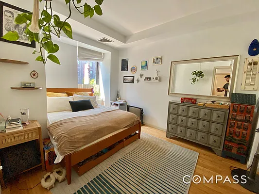 Rented by Compass | media 12