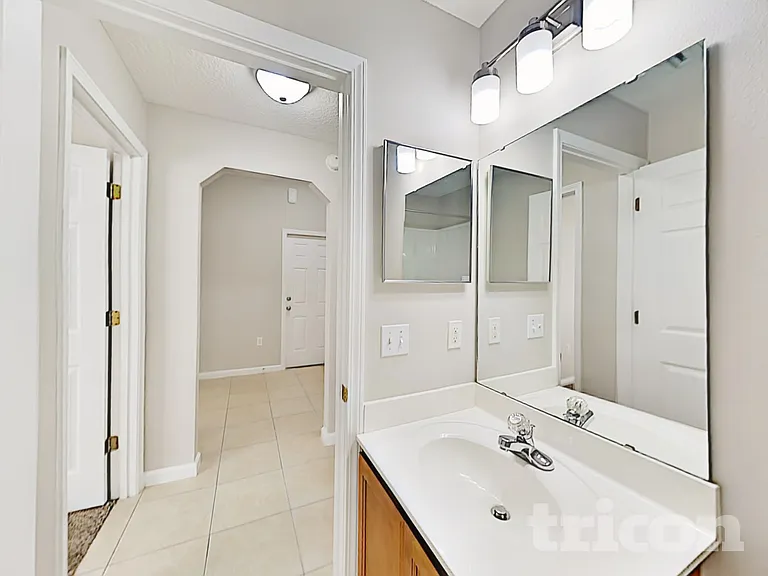 6300 Rolling Tree St — Photo 14