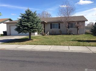 801 NW Sunburst Ct, Moses Lake, WA 98837