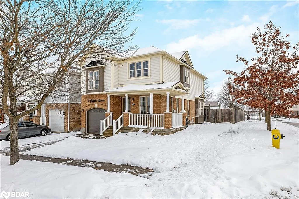4 Griffiths Ave photo 1