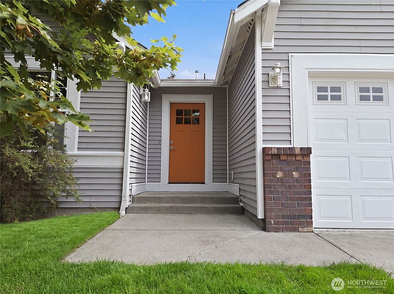 4th image of 17405 85th Avenue Ct E