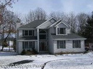 135 Livingston Rd, Stroudsburg, PA 18360