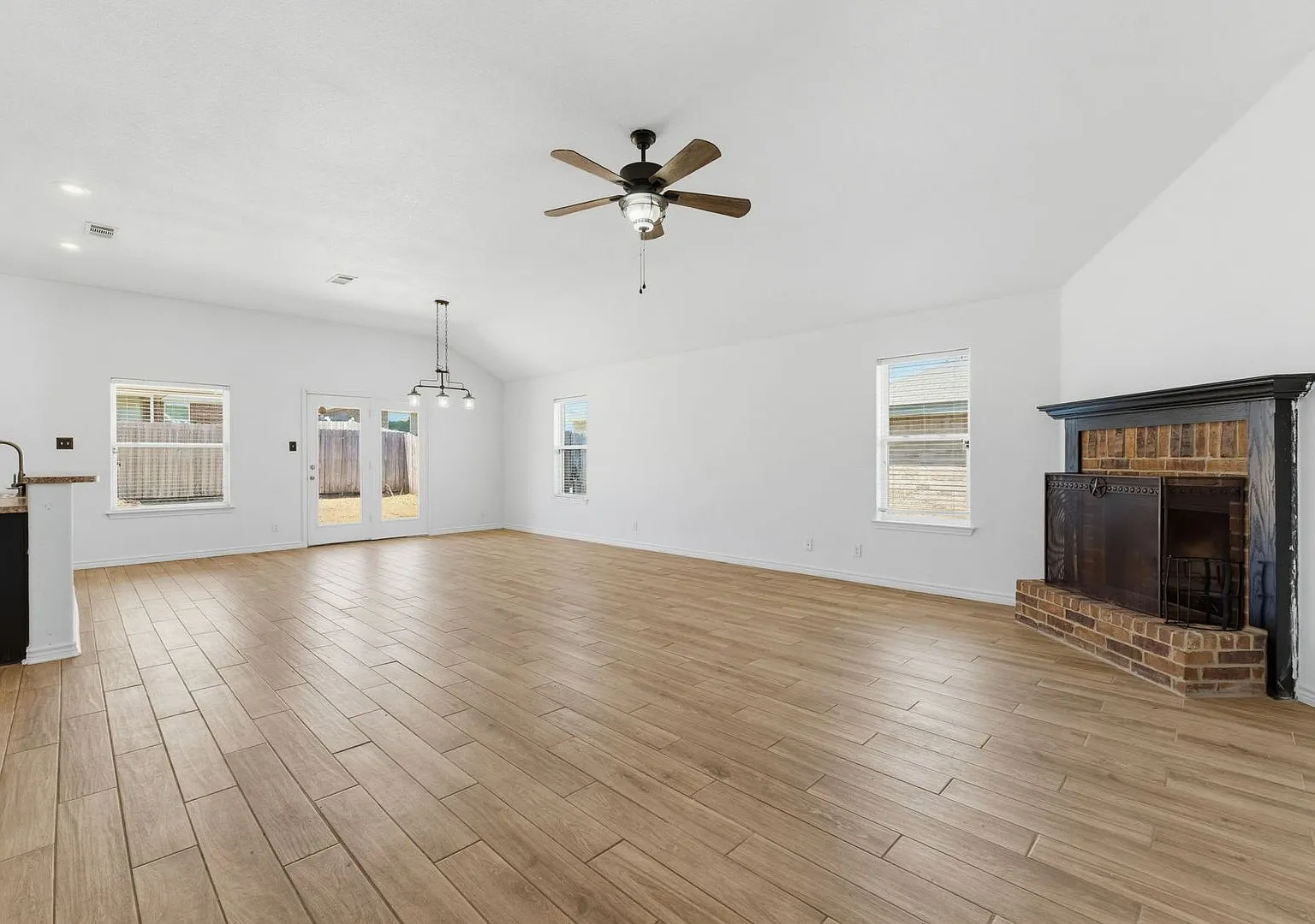2604 Montague County Dr. — Photo 2