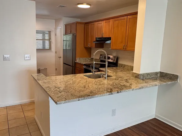 1151 Shadow Lake Cir APT E, Mount Pleasant, SC 29464