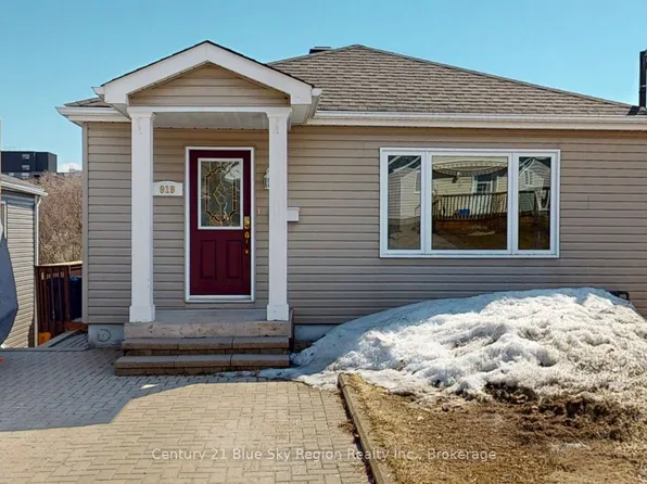 919 Eva St, North Bay, ON P1B 6R3