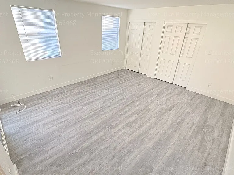 2238 Lindora St — Photo 17