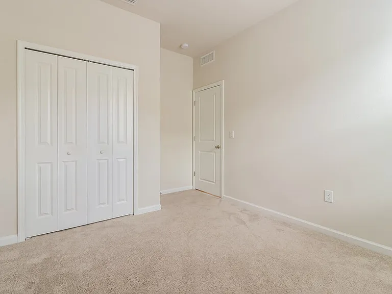 18424 Hunters Meadow Walk — Photo 11