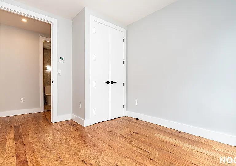 31-61 Vernon Blvd #1R — Photo 10