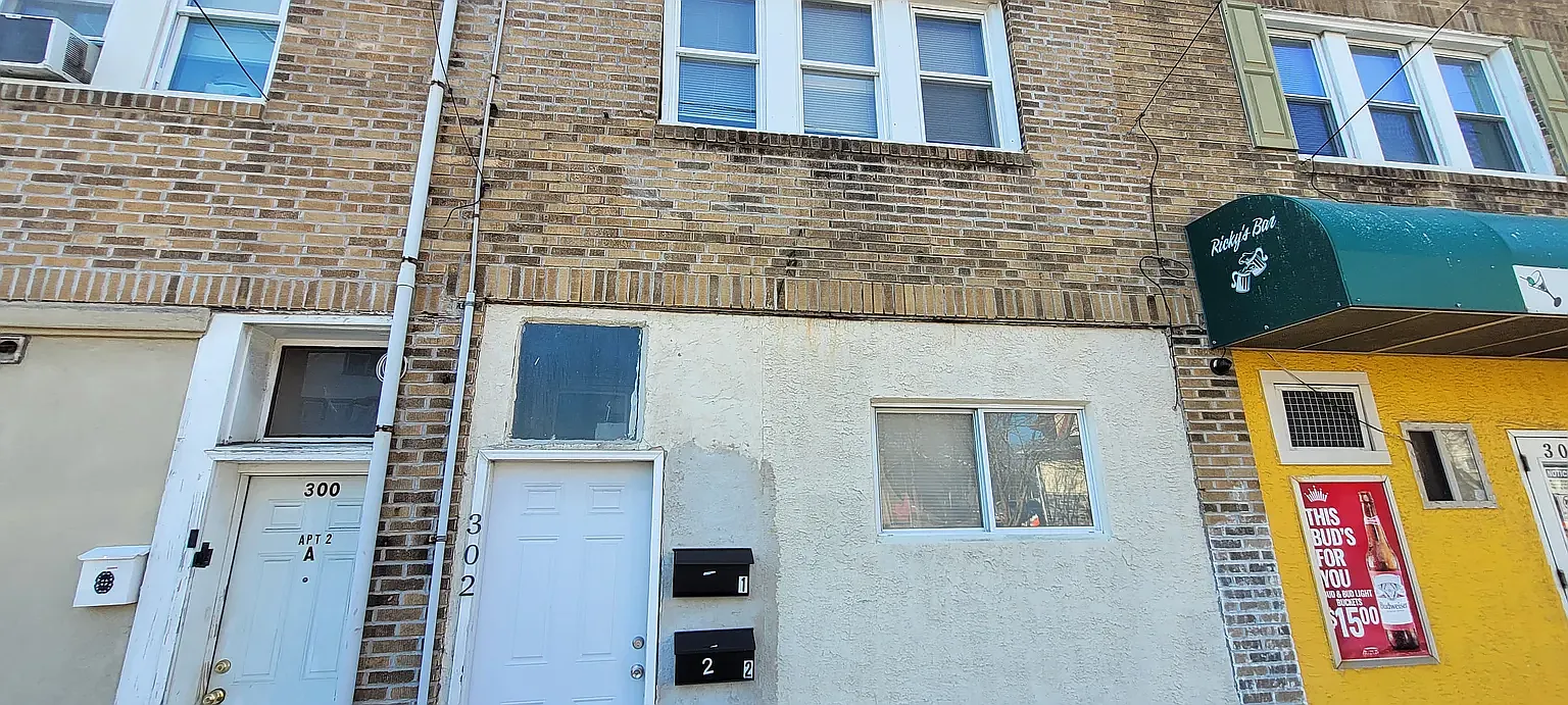 2 bed, 1200 sqft, $1,350 — Photo 1