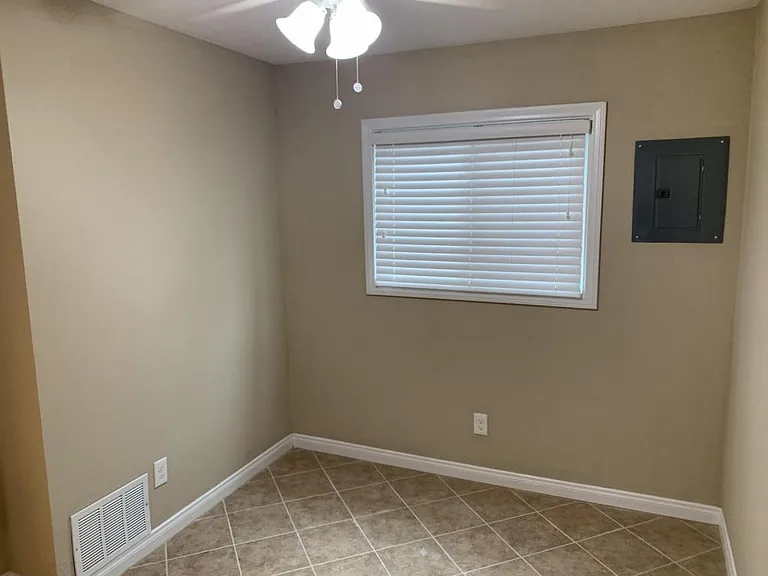 7043 Pickering Ave #6 — Photo 6