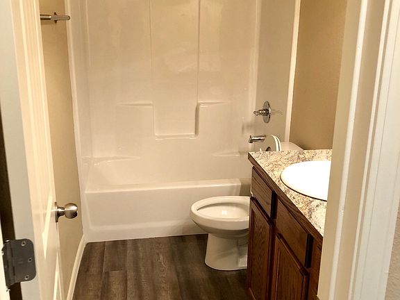 5th image of 305 S Gregg Ave #2B-1BA-894SQFT