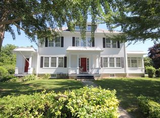 21 Prospect St, Dartmouth, MA 02748