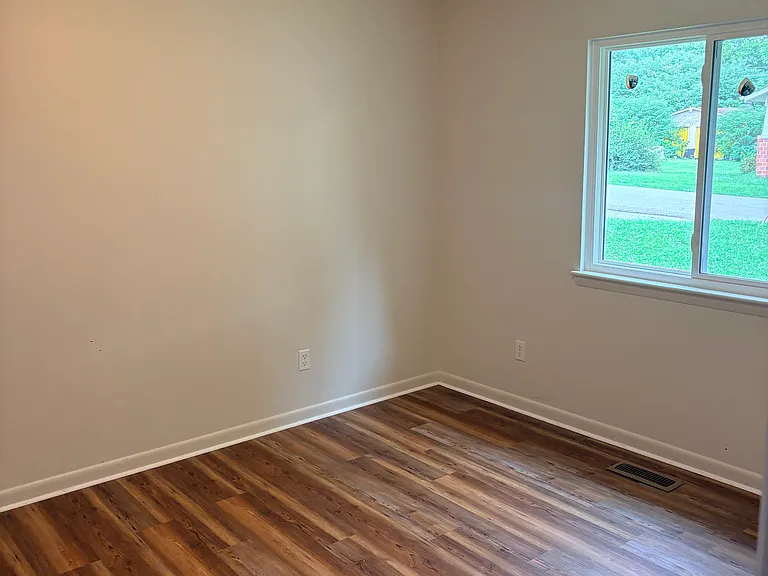 329 Poplar St #A — Photo 5