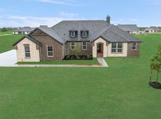 3103 White Oak Rd, Terrell, TX 75161