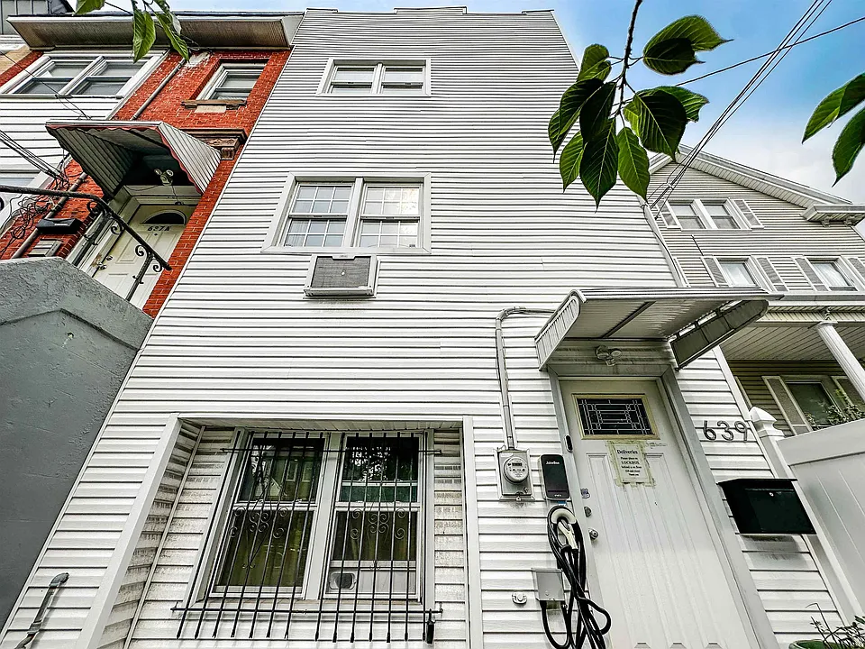 639 Palisade Ave #2