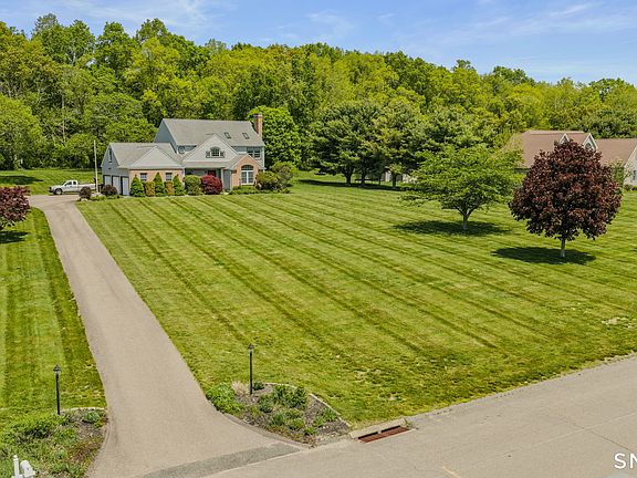 2nd image of 50 Emerald Glen Lane