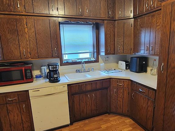 5th image of 2327 Meachem STREET