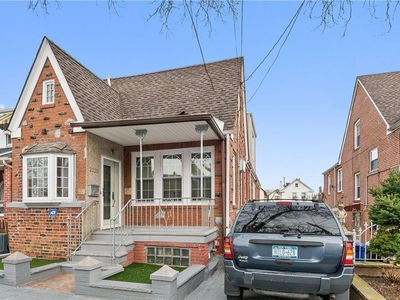 2220 Fish Avenue, Bronx, NY, 10469