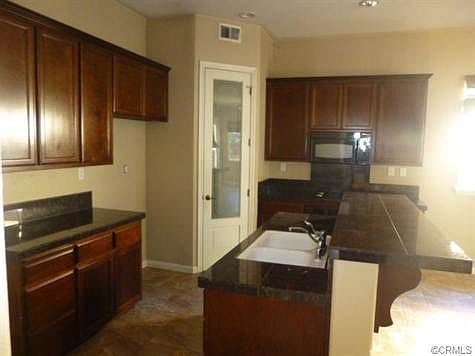 5th image of 3598 Valley Oak Dr