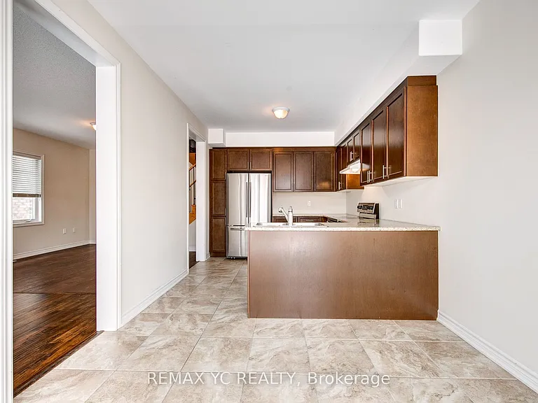 56 Walker Blvd — Photo 13