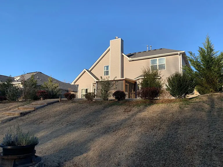 549 W Holloway Dr — Photo 6