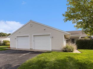 7108 E Cannon Place Dr, Rockford, MI 49341