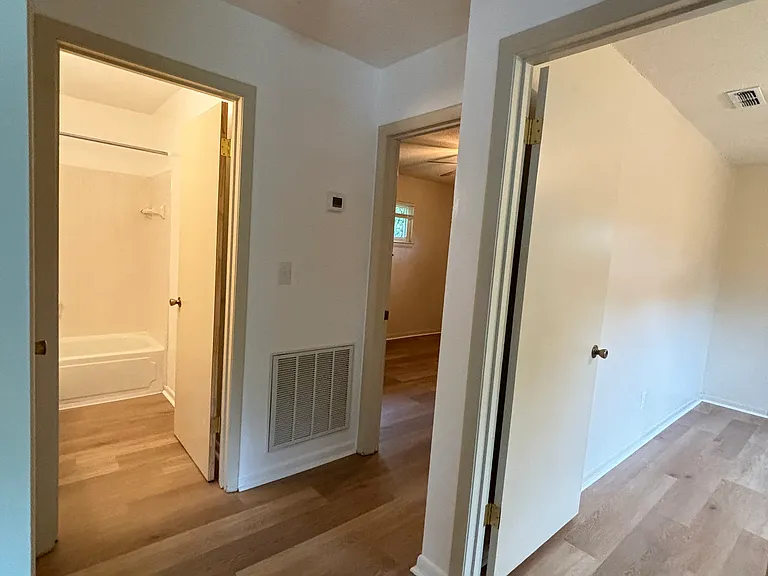 5043 Shoals Ln — Photo 11