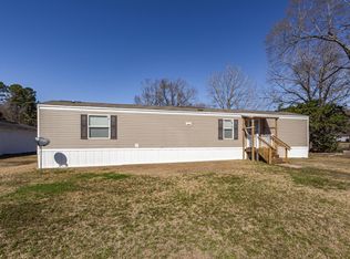 108 Shelly St, Bonneau, SC 29431