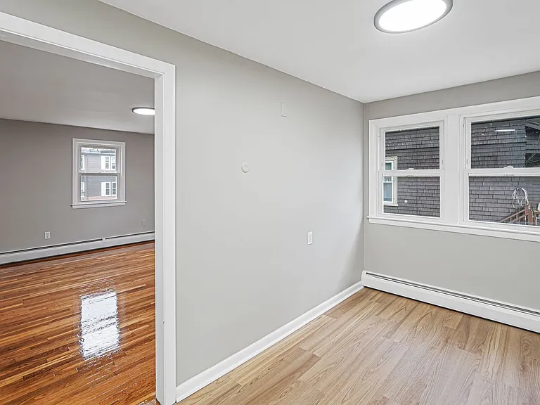 82 Whitmarsh Ave — Photo 8