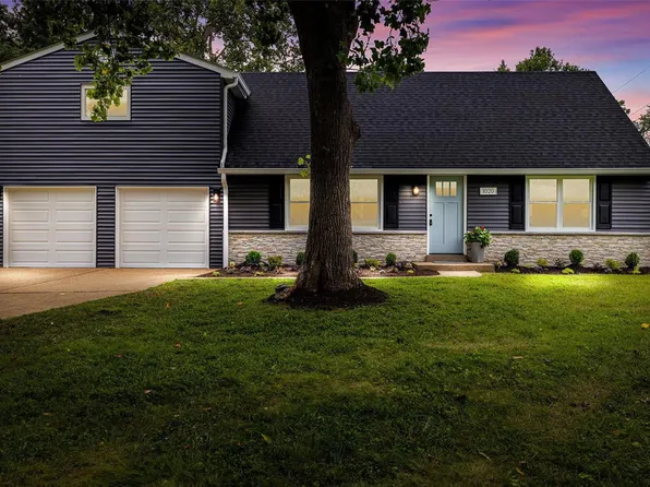 1020 Tulip Ln, Ballwin, MO 63021