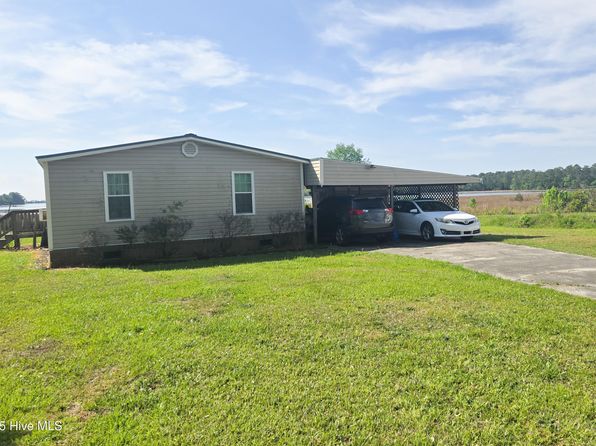 245 Youpon Drive, Hubert, NC 28539