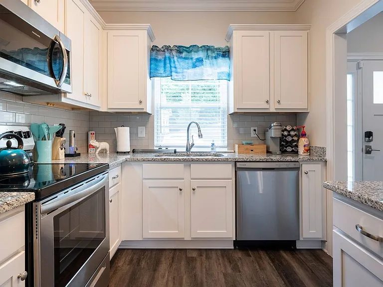4357 Azalea Dr — Photo 5