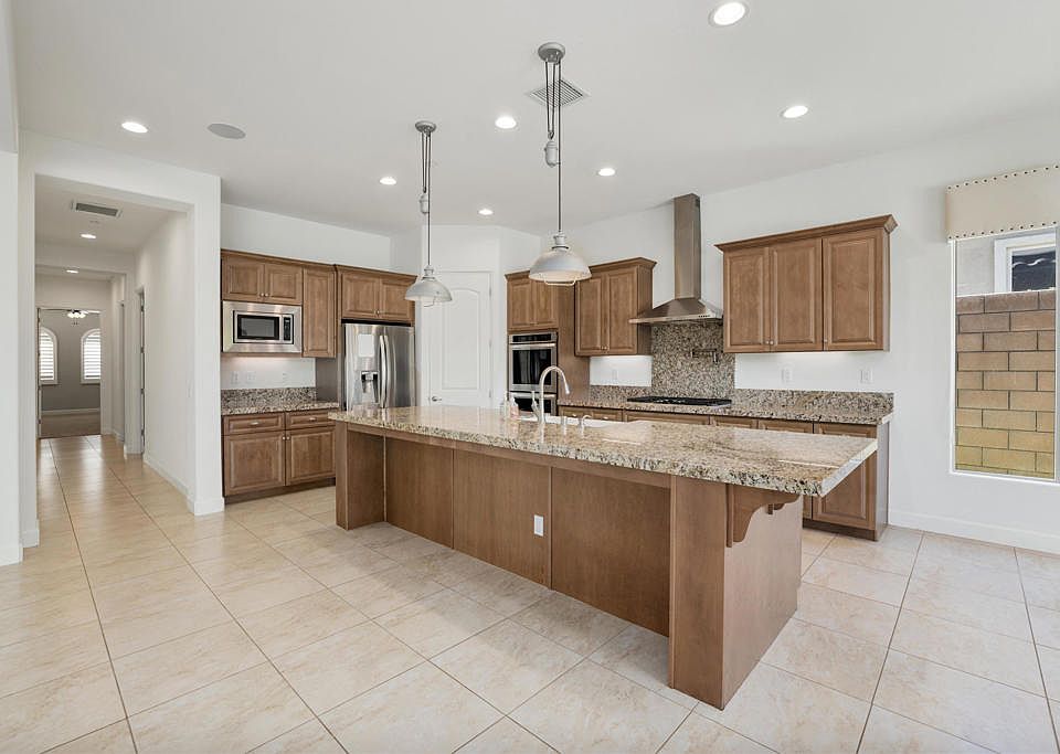 1st image of 74114 Cosmopolitan Ln