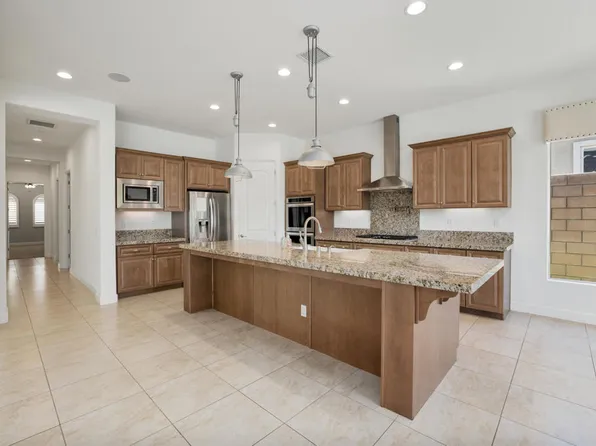 74114 Cosmopolitan Ln, Palm Desert, CA 92211