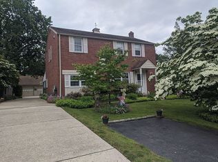 4017 S Warner Rd, Lafayette Hill, PA 19444