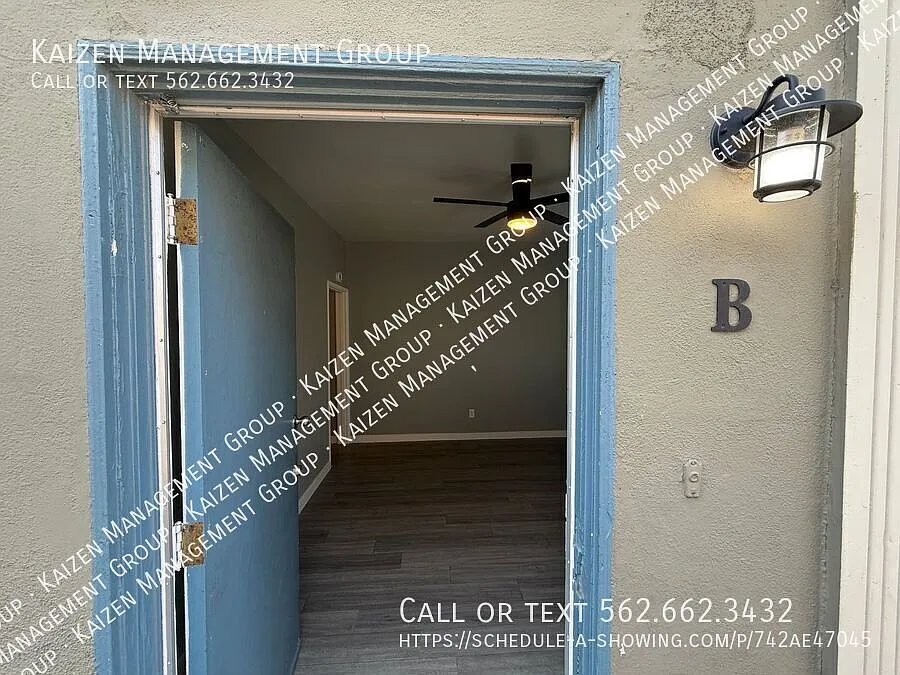 1634 Pine Ave — Photo 2