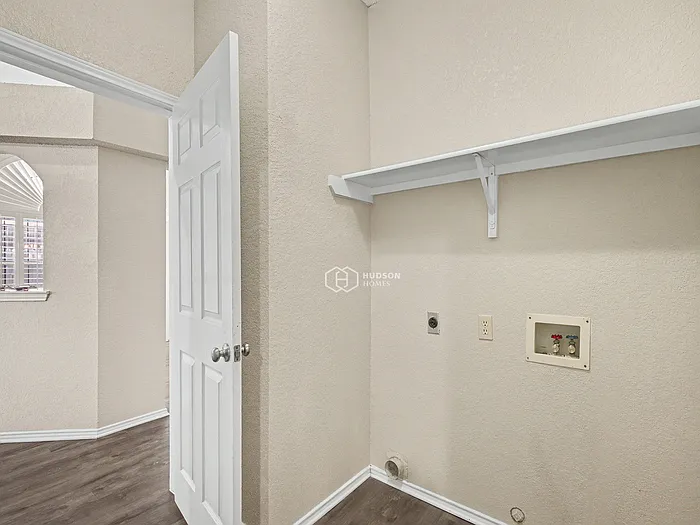 2702 Kingswood Ct — Photo 15
