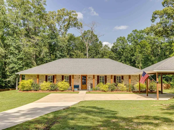 605 N Spillway Rd, Farmerville, LA 71241