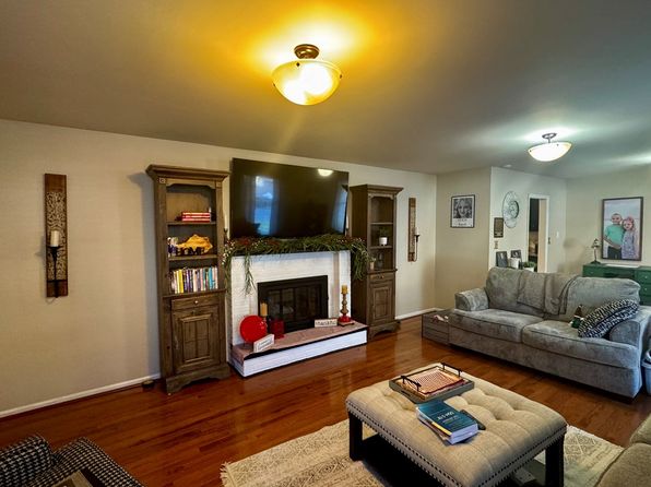 50 Huffman St, Elkhorn City, KY 41522