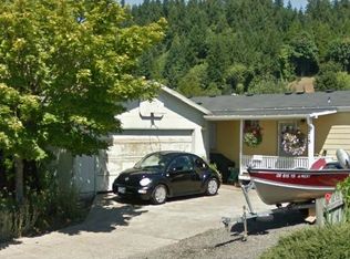 1215 S 58th St, Springfield, OR 97478