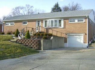 863 Sunset Dr, Danville, IN 46122