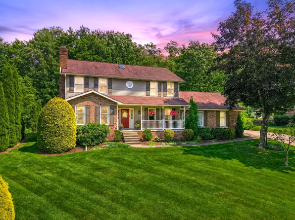 310 Satinwood Ln, Greensburg, PA 15601