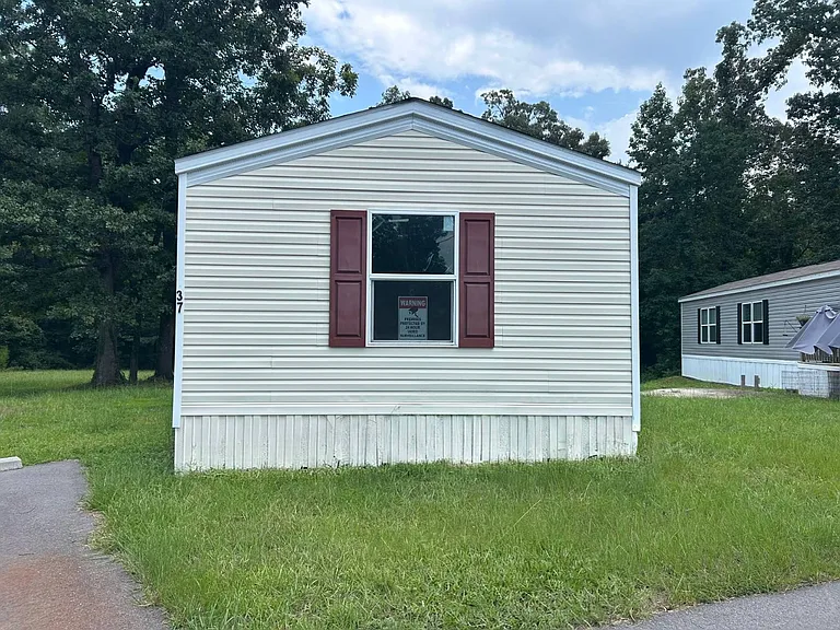 302 Autumn Ln #37 — Photo 3