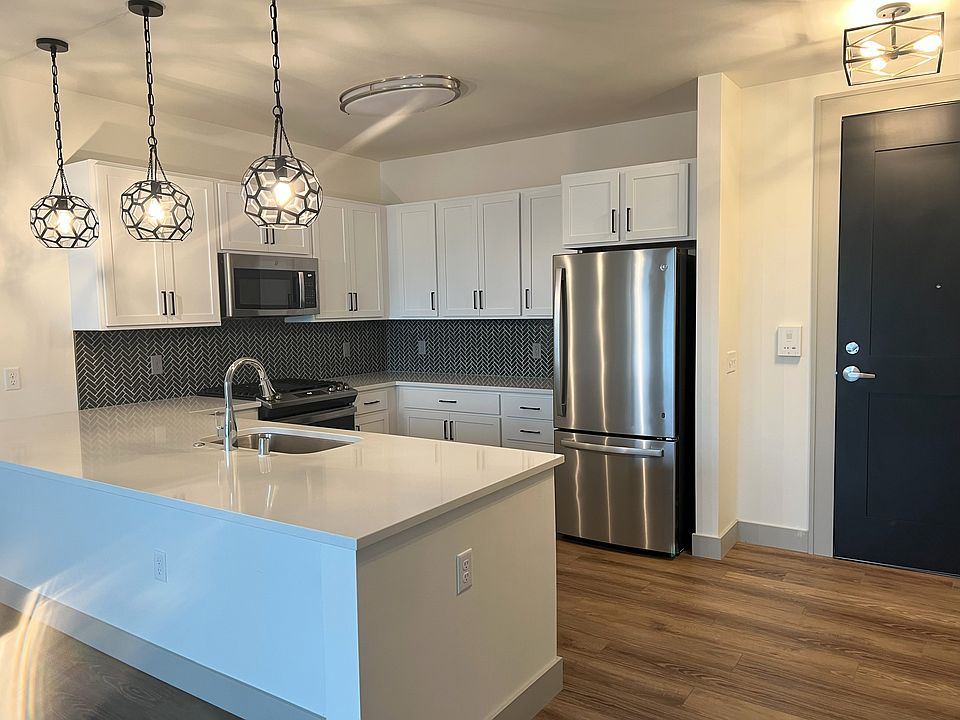 1st image of 410 Church Ave #205